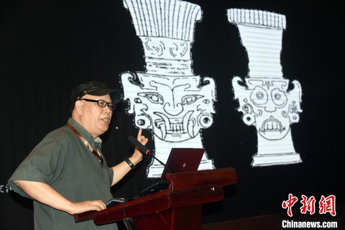 王仁湘研究员科普介绍史前獠牙神面艺术