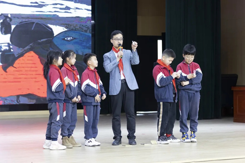 浙江省衢州市举办红领巾与科学家面对面活动