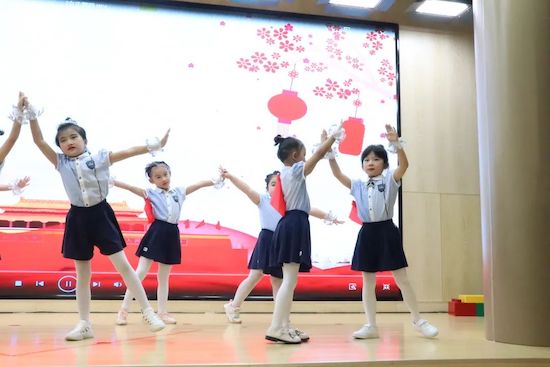 ��������������ɫ�ó��׶�԰��չ��������̵��