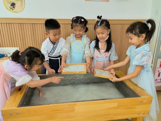 ��������������ɫ�ó��׶�԰��չ��������̵��