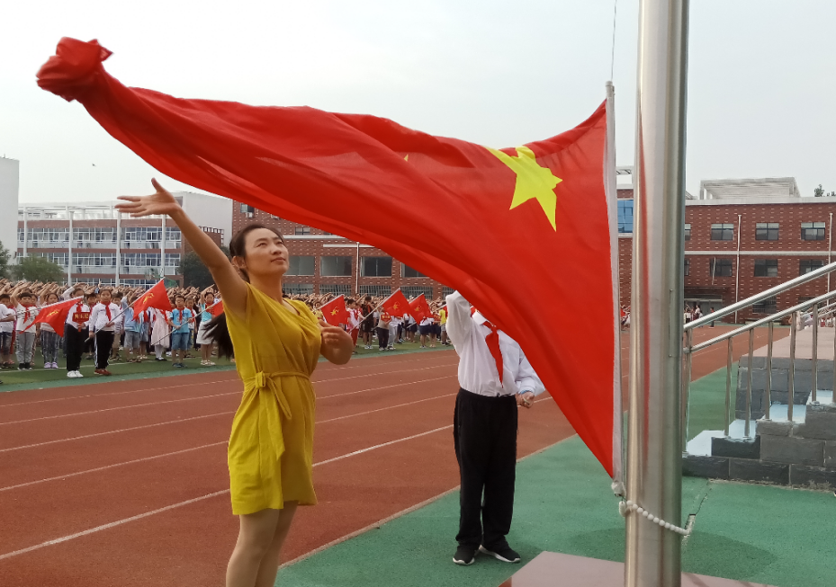 少先队员找一找!