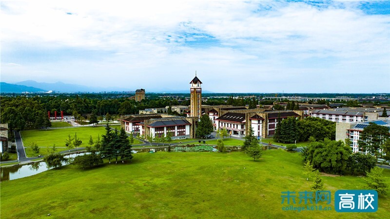 学校钟楼_副本.jpg