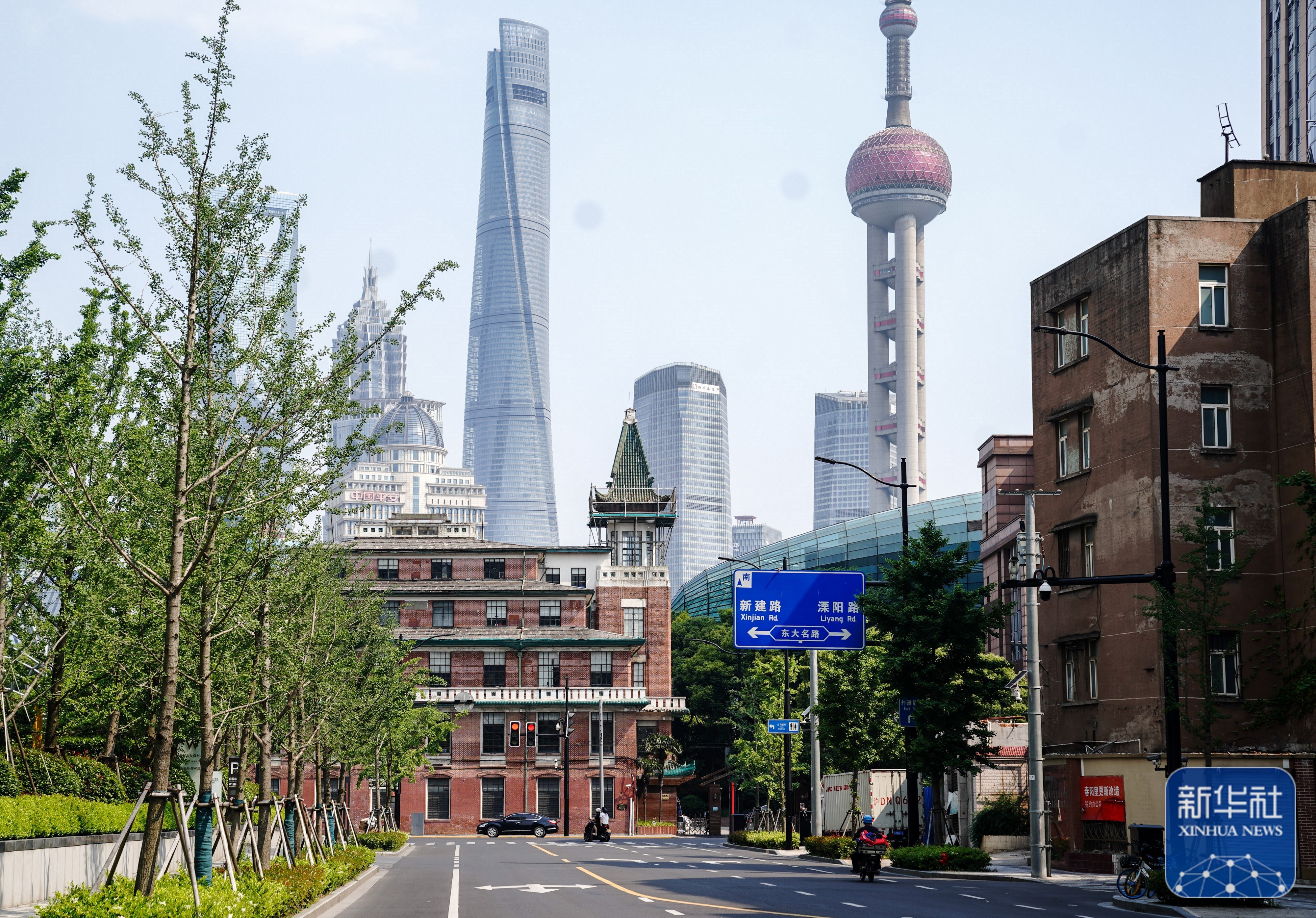 问记者丨社会面清零下的上海怎么样了新华社记者带你一起看现场