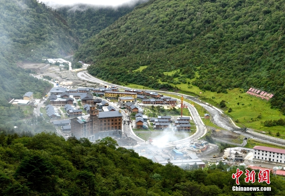 山南市委常委,常务副市长牟永文在发布会上从综合实