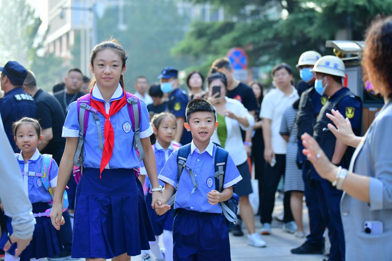 科技创新  强国有我——北京市海淀区民族小学2023-2024学年度第一